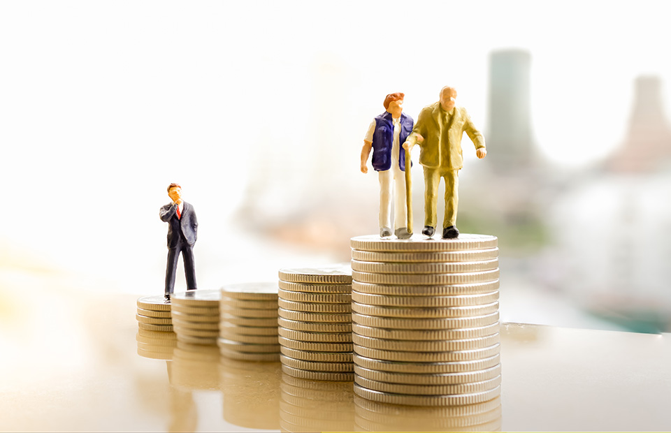 Münzstapel, Figuren, altes Ehepaar, Finanzberater